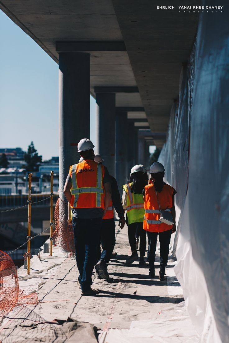 Trabajadores en estructura de obra, CDMX
